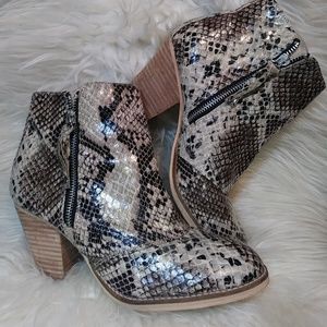 Snake Print BOOTIES Ankle Shoes Zip Heel Animal 39